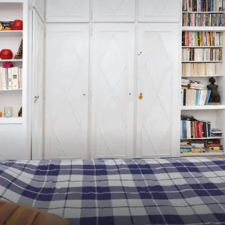 Grand Studio Au Coeur Du Marais Appartamento Parigi